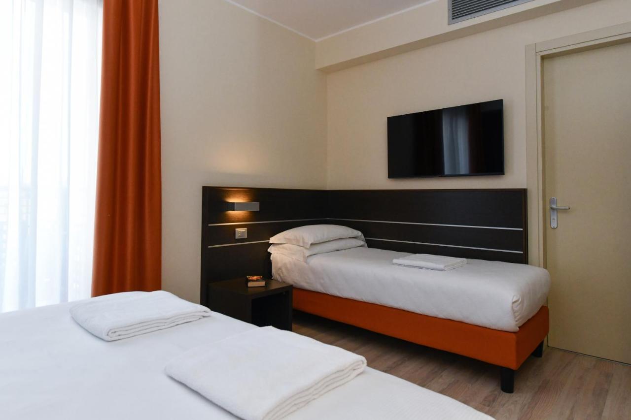 Hotel Vienna Lido di Jesolo Exterior photo