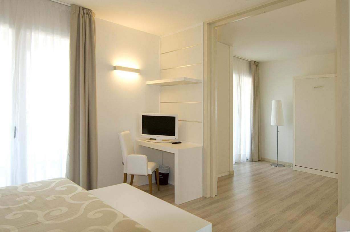 Hotel Vienna Lido di Jesolo Exterior photo